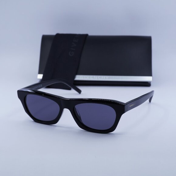 Final Price! Givenchy GV40026U 01A Black/Grey Sunglasses